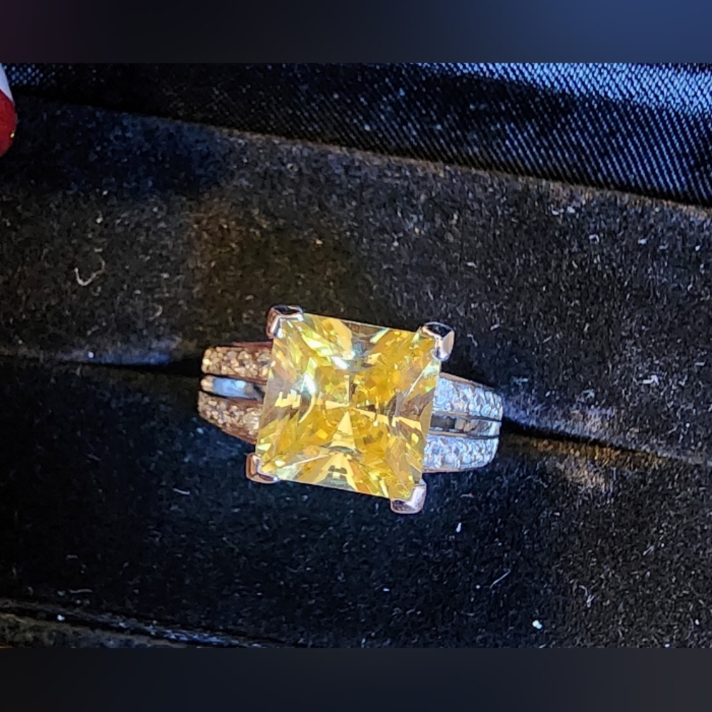 Elegant Park Lane Yellow Gemstone Ring